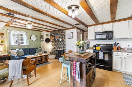 67 Western Avenue, Auburn, ME, 04210 | Card Image