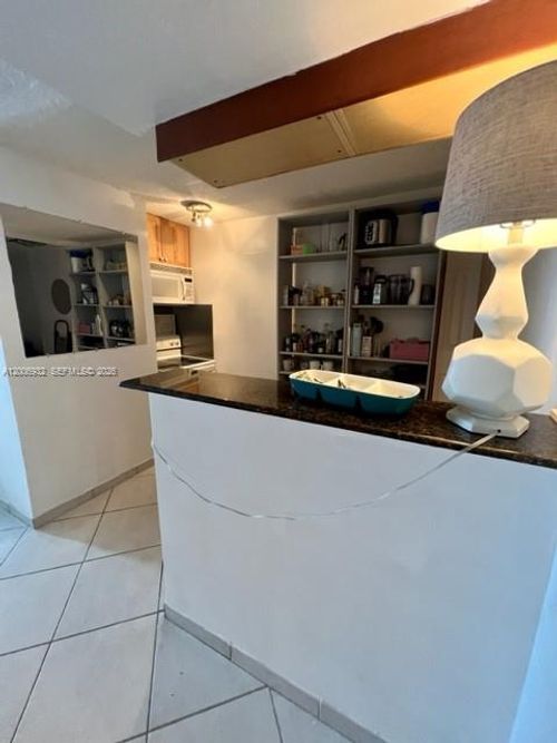 11j-6770 Indian Creek Dr, Miami Beach, FL, 33141-5752 | Card Image