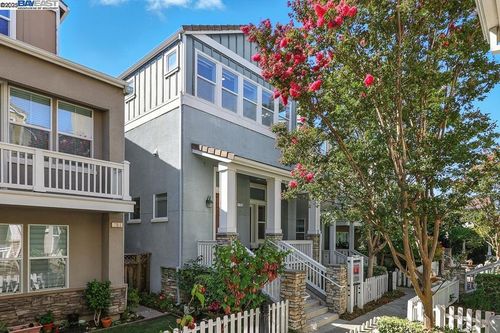 11510 Bianchini Ln, Cupertino, CA, 95014-5325 | Card Image