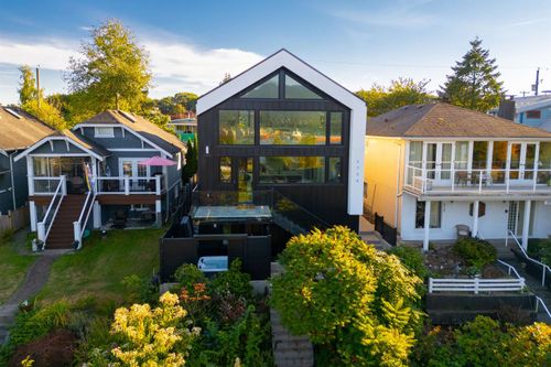 2734 Yale St, Vancouver, BC, V5K1C3 | Card Image
