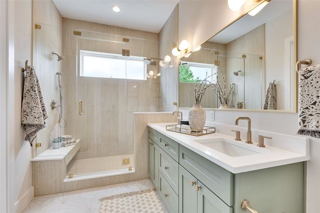 B - 1937 E 38 Th 1/2 St, Townhouse with 4 bedrooms, 4 bathrooms and null parking in Austin TX | Image 16