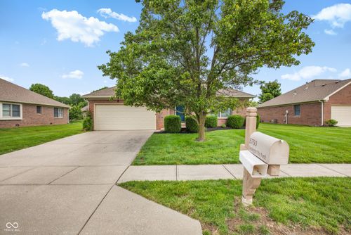5750 Kensington Way N, Plainfield, IN, 46168-7548 | Card Image