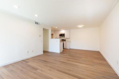 1-174 Chambers St, El Cajon, CA, 92020-3387 | Card Image