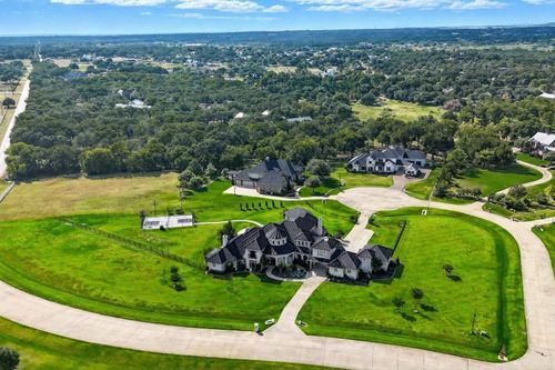 811 Noble Champions Way, Bartonville, TX, 76226-6380 | Card Image