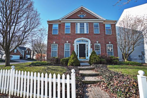 9790 Cobblewood Ct, Centerville, OH, 45458-6101 | Card Image