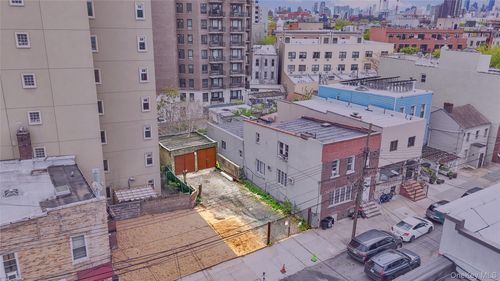18-44 26th Rd, Astoria, NY, 11102-3504 | Card Image