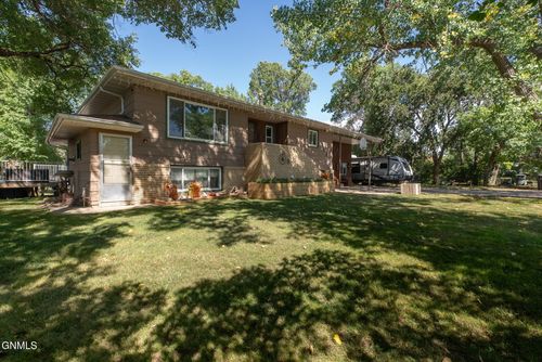 5280 17th Avenue Ne, Bismarck, ND, 58501 | Card Image
