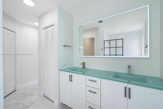 8658 Sw 159 Th Ct, Townhouse with 3 bedrooms, 2 bathrooms and null parking in Miami FL | Image 37