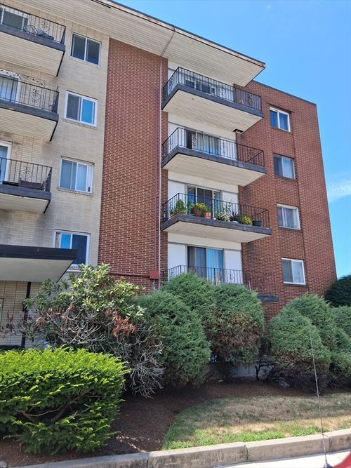 apt-9-80 Main St, Malden, MA, 02148-7630 | Card Image