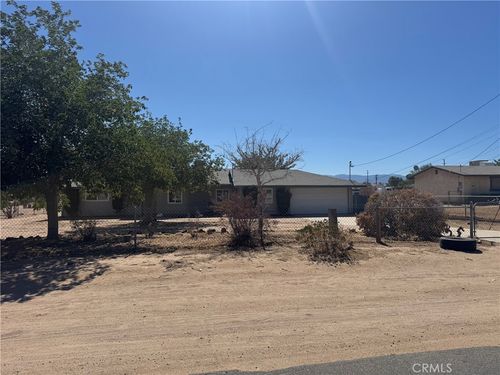 9289 Hickory Ave, Hesperia, CA, 92345 | Card Image