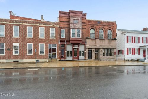 4 S William St, Johnstown, NY, 12095-2311 | Card Image