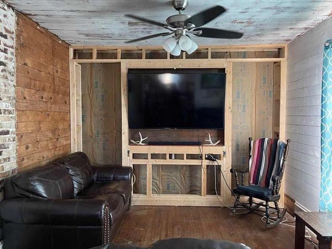 206 E Clark St, House other with 3 bedrooms, 1 bathrooms and null parking in Calmar IA | Image 9