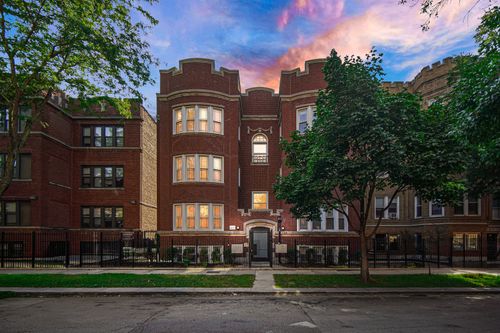 gs-7020 S Paxton Ave, Chicago, IL, 60649-2698 | Card Image