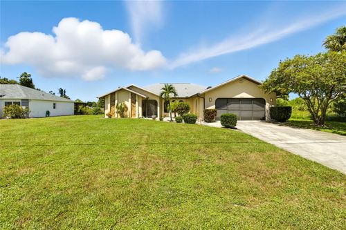 3305 Beacon Dr, Punta Gorda, FL, 33980-8589 | Card Image