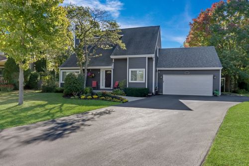 7 Whaler Court, Third Lake, IL, 60030 | Card Image