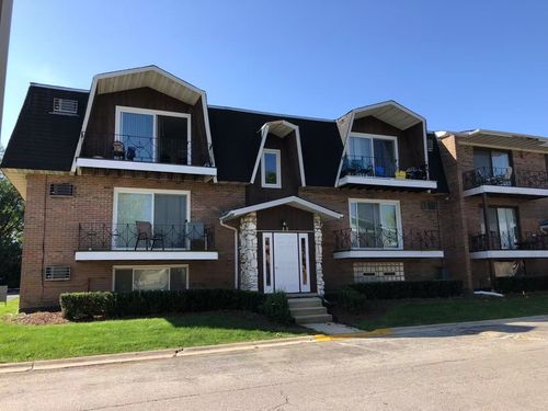 apt-2-49 W 66th St, Westmont, IL, 60559-3252 | Card Image