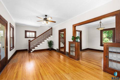 1112 W 8th St Street, Sioux Falls, SD, 57104 | Card Image