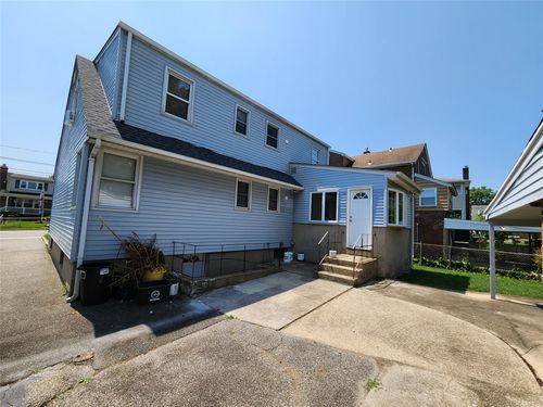 29 Lenox Ave, Westbury, NY, 11590-4378 | Card Image