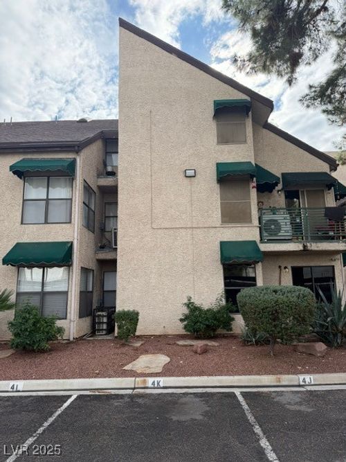 unit-205-530 Elm Dr, Las Vegas, NV, 89169-3600 | Card Image