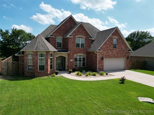 1702 Olive St, Ardmore, OK, 73401-3738 | Card Image