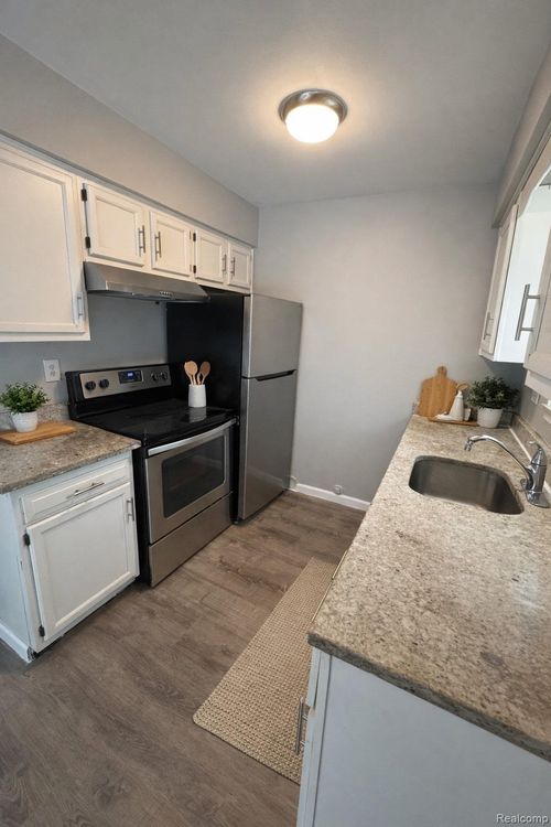 apt-25-2163 Decker Rd, Walled Lake, MI, 48390-2506 | Card Image