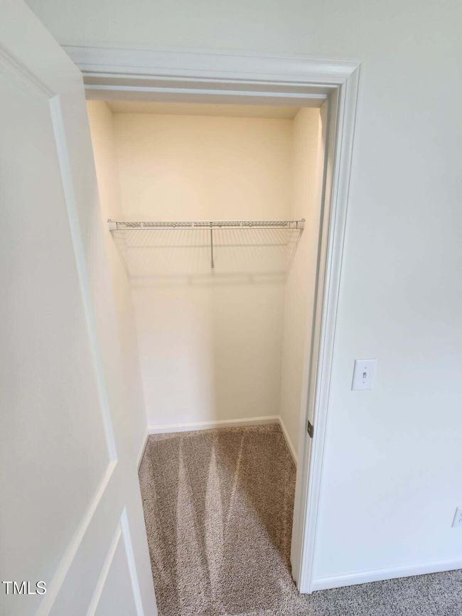 GS24 BEDROOM 2 CLOSET | Image 9
