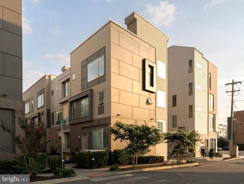 2104 Kensington Walk, PHILADELPHIA, PA, 19125-1342 | Card Image