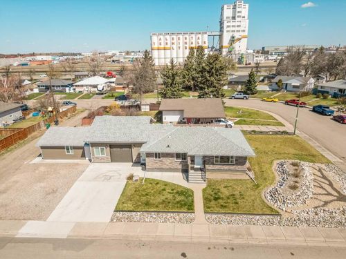 2615 3 Avenue S, Lethbridge, AB, T1J0M3 | Card Image