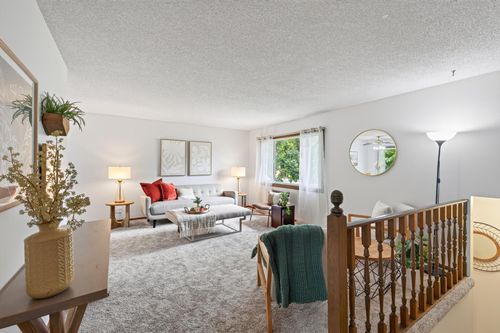 10665 Hummingbird St Nw, Coon Rapids, MN, 55433-4271 | Card Image