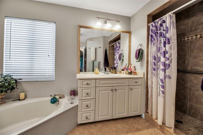 APT-9C - 6101 34 Th St W, Condo with 3 bedrooms, 2 bathrooms and null parking in BRADENTON FL | Image 34