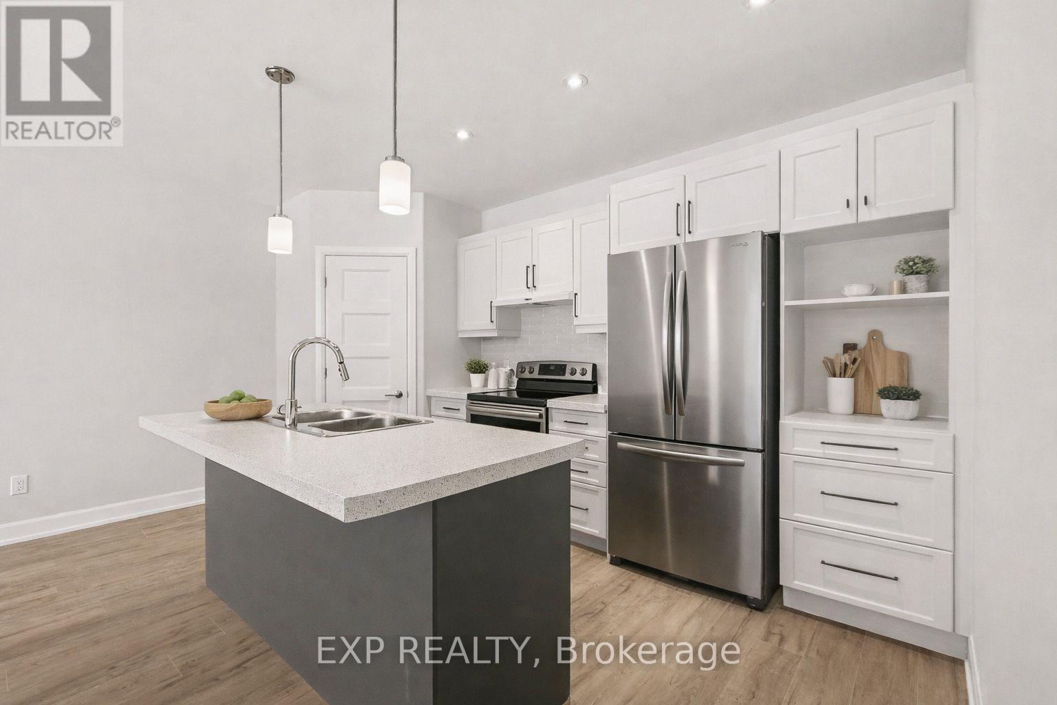 Residential Lease in Russell 5