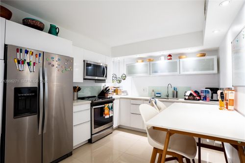 204-16300 Golf Club Rd, Weston, FL, 33326-1660 | Card Image