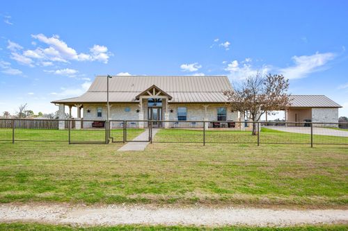 140 Youngs Prairie Rd, Elgin, TX, 78621-5501 | Card Image