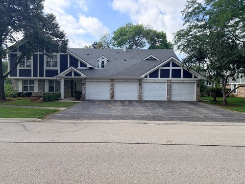251-251 Coventry Cir, Vernon Hills, IL, 60061-1208 | Card Image