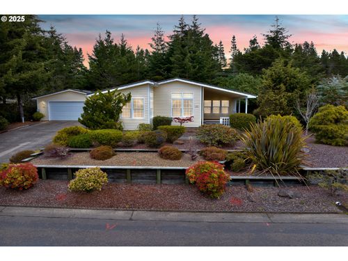 415 Sherwood Loop, Florence, OR, 97439-8886 | Card Image