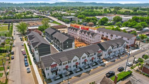 755 Bespoke Way, Chattanooga, TN, 37403-2428 | Card Image