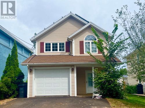 36 Esher St, Charlottetown, PE, C1A5G4 | Card Image