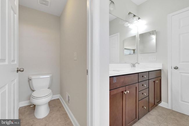 42510 Oak Park Sq, Townhouse with 3 bedrooms, 4 bathrooms and null parking in ASHBURN VA | Image 24