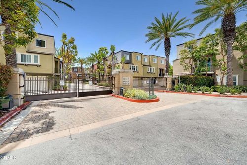 8 Nautical Mile Dr, Newport Beach, CA, 92663-2784 | Card Image