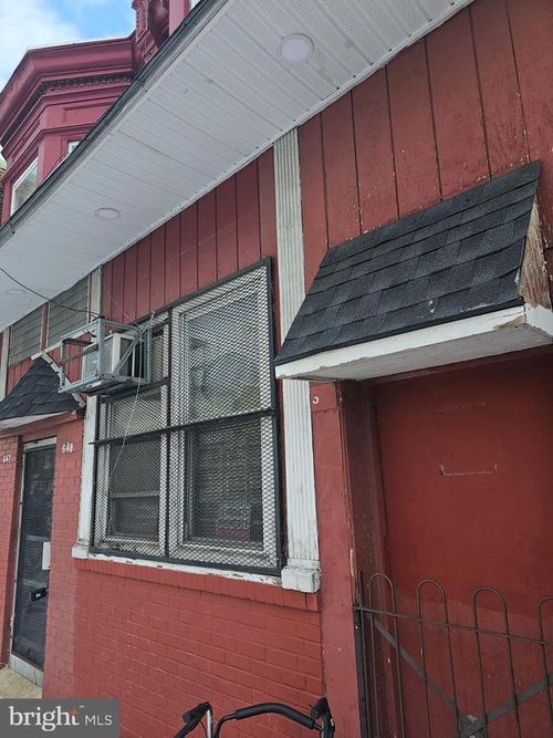 647 S 60th St, Philadelphia, PA, 19143-2338 | Card Image