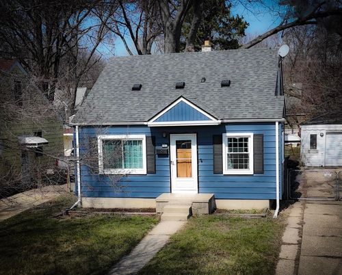 683 Bowers St, Clawson, MI, 48017-2167 | Card Image