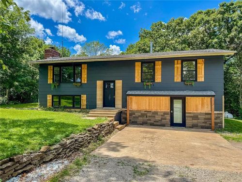 18012 S State Route Bb, Pleasant Hill, MO, 64080-8538 | Card Image