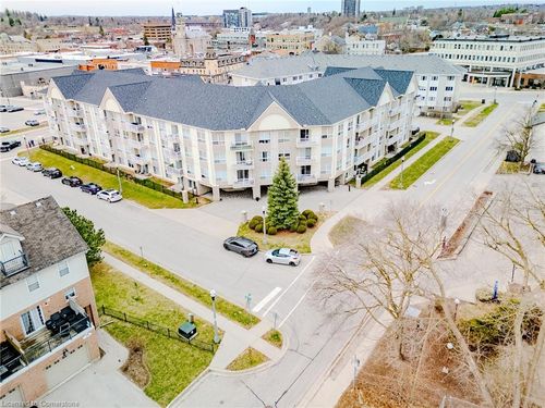 422-8 Harris St, Cambridge, ON, N1R8R1 | Card Image