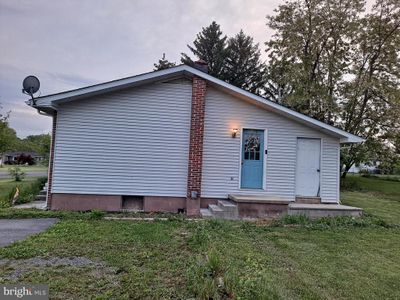 109 Port Republic Avenue, Home with 3 bedrooms, 1 bathrooms and null parking in PETERSBURG WV | Image 2