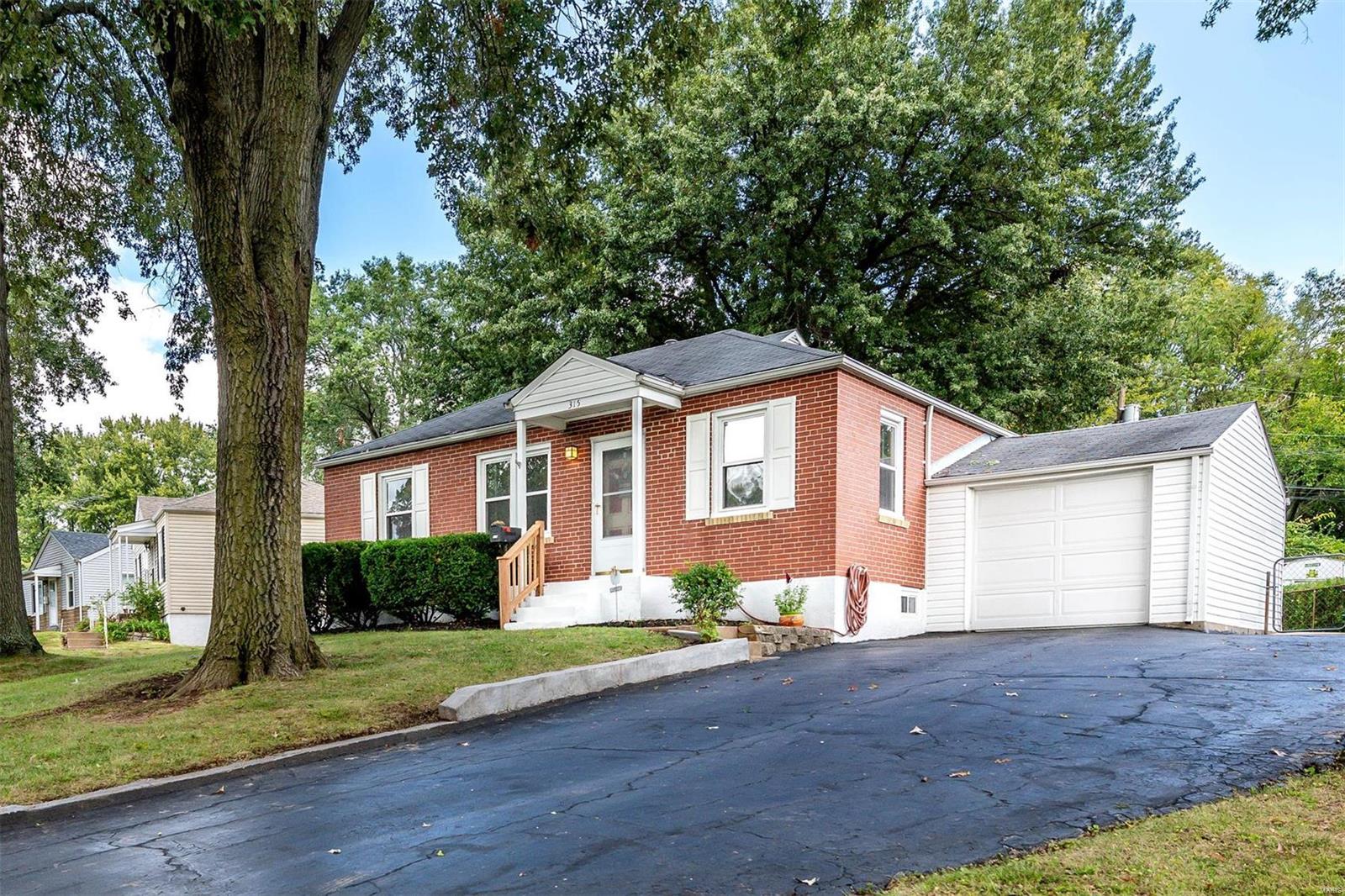 Derhake Rd, Florissant, MO 63031