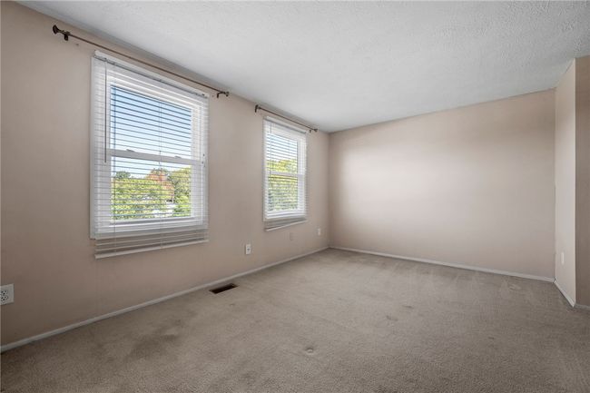 282 Quail Run Rd, Condo with 2 bedrooms, 2 bathrooms and 1 parking in Venetia PA | Image 10