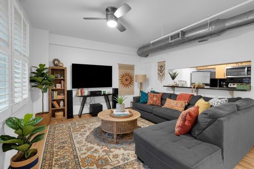 208-700 Church St, Nashville, TN, 37203-9601 | Card Image