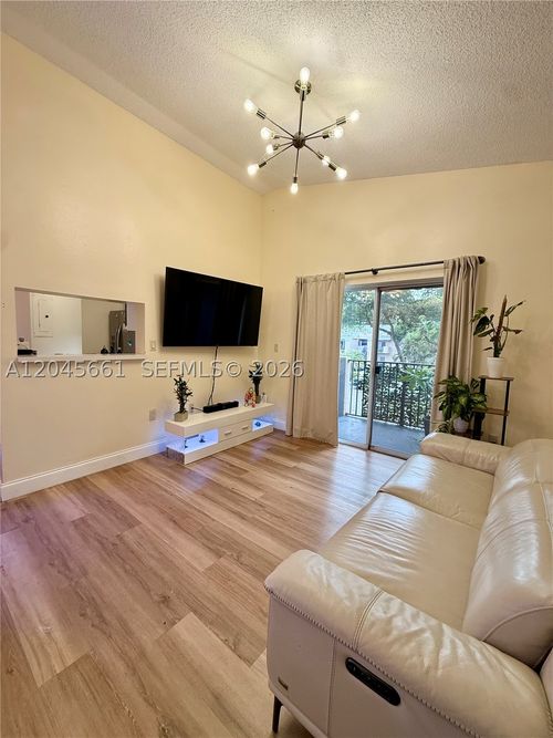 18h-2361 Nw 96th Ter, Pembroke Pines, FL, 33024-3044 | Card Image
