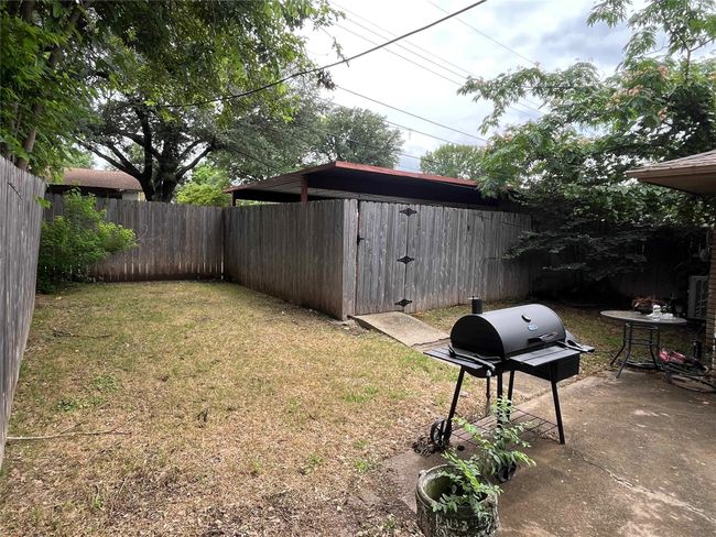 2302 back yard | Image 15