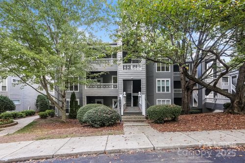 220 Northwest Dr, Davidson, NC, 28036-9440 | Card Image